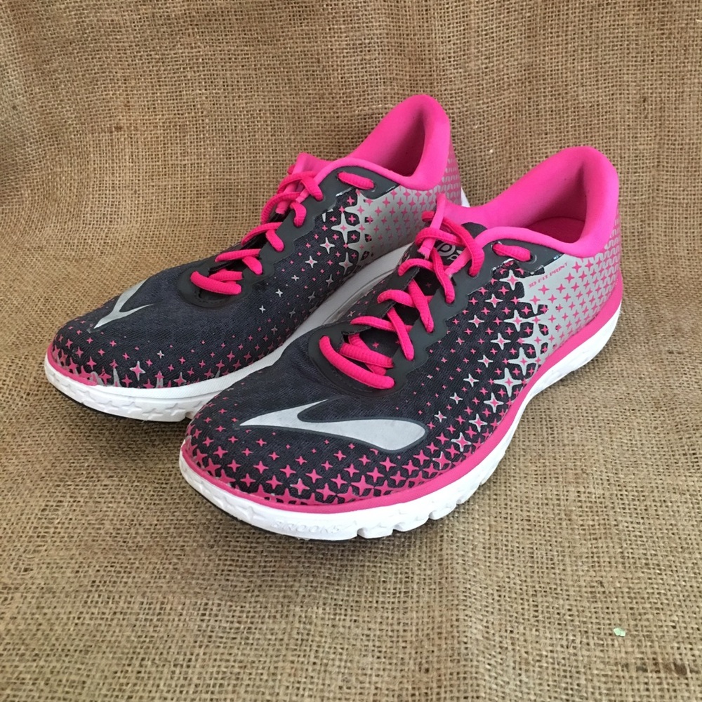 Brooks Pureflow 5 Black Pink Running Shoes size 10